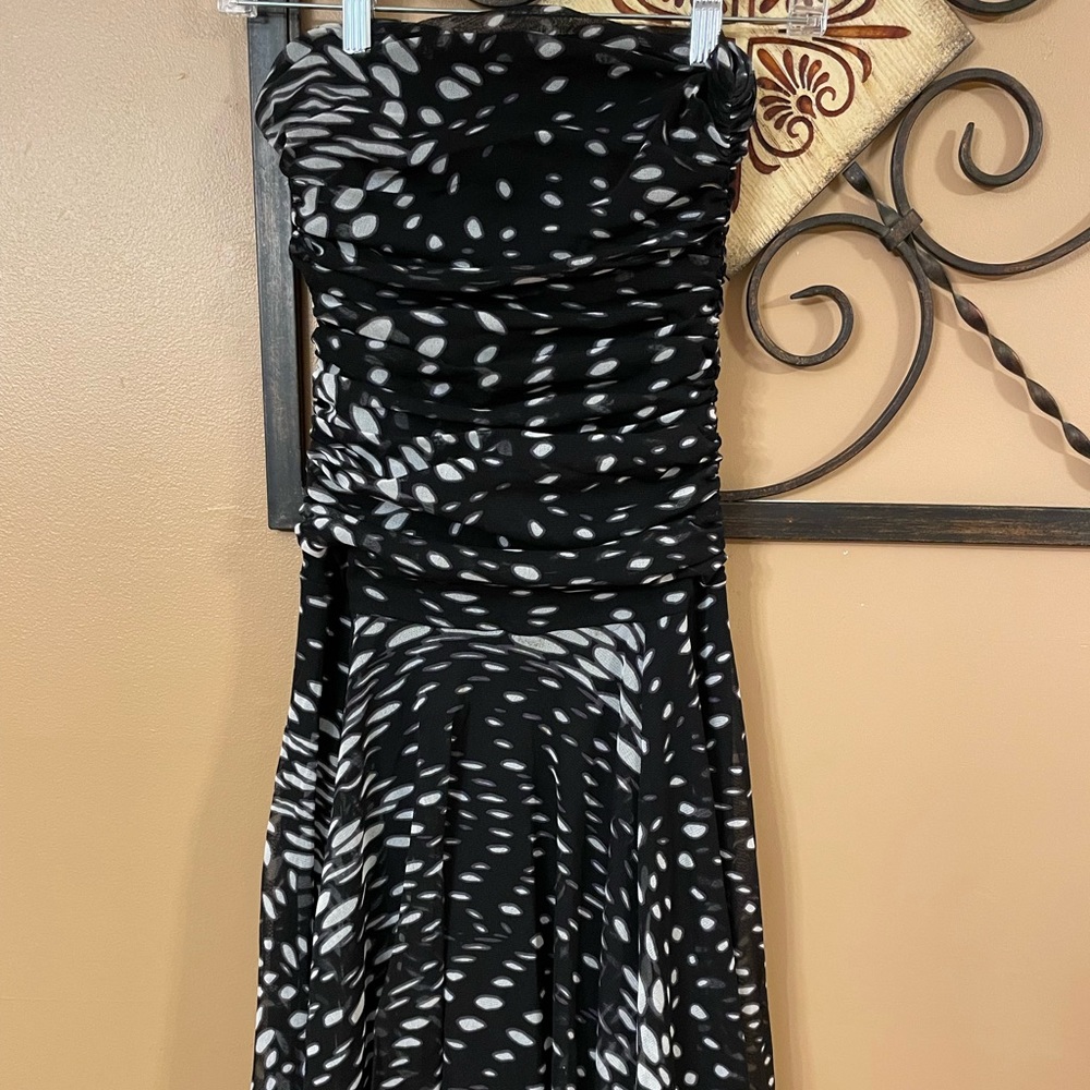 Beautiful Elaua Kattau strapless dress